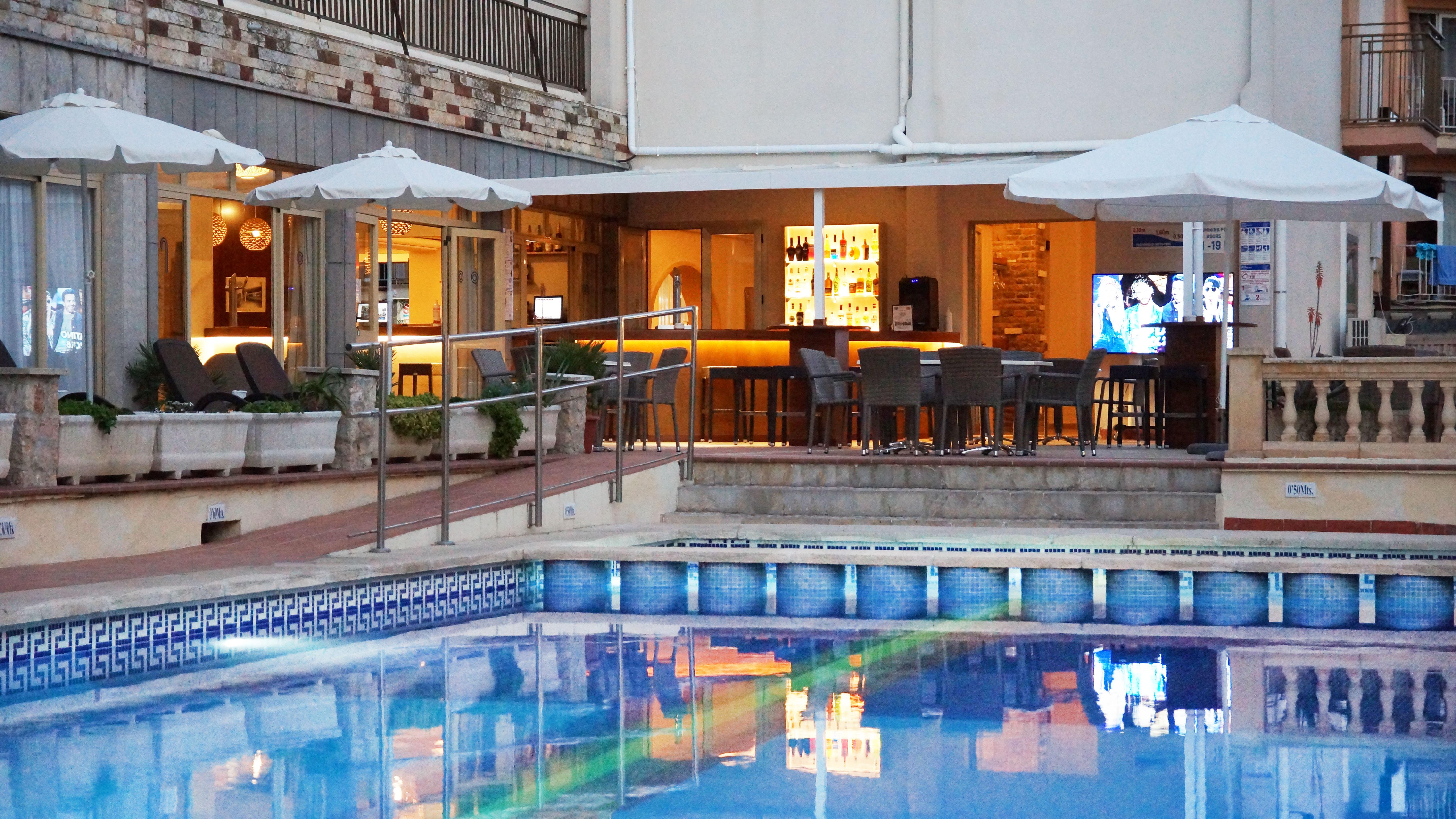 אל ארנל Hotel Iris - Only Adults מראה חיצוני תמונה